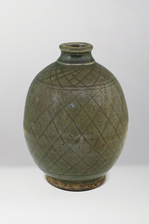 明‧龍泉窯網紋瓶