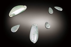 民國‧紅木鑲竹簧花鳥紋臂擱